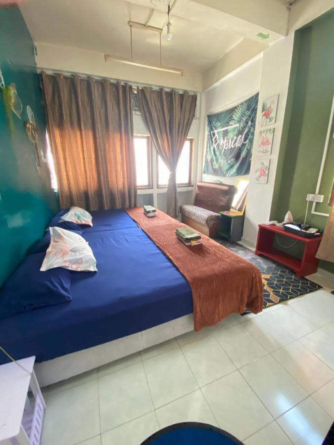 Pesona Backpackers Inn Кота-Бару Экстерьер фото