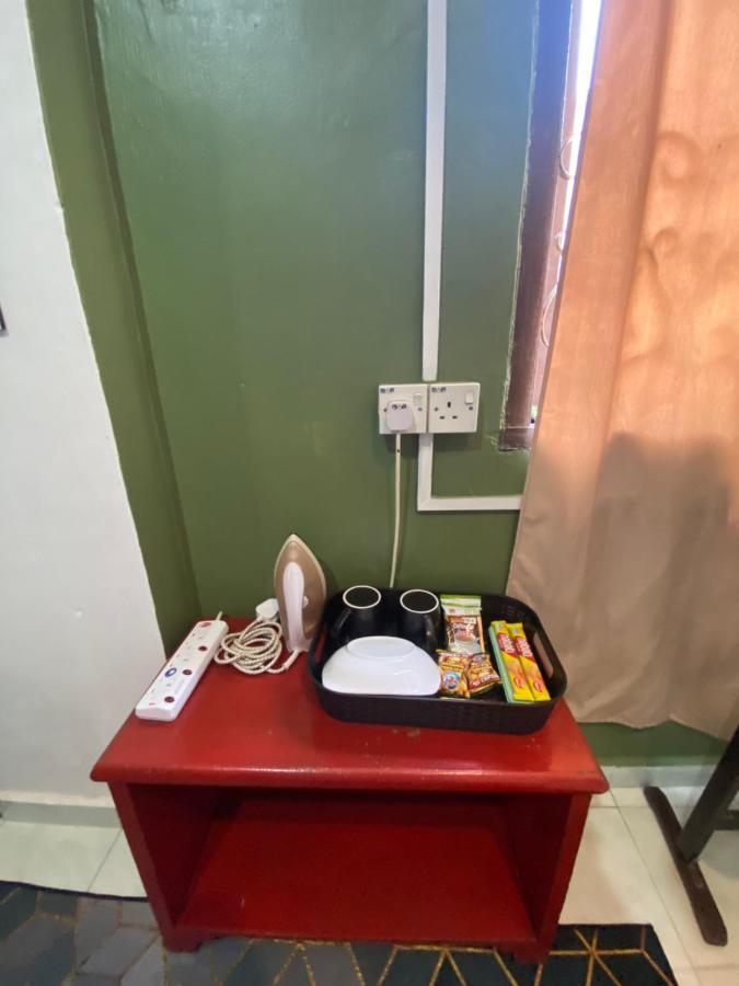 Pesona Backpackers Inn Кота-Бару Экстерьер фото